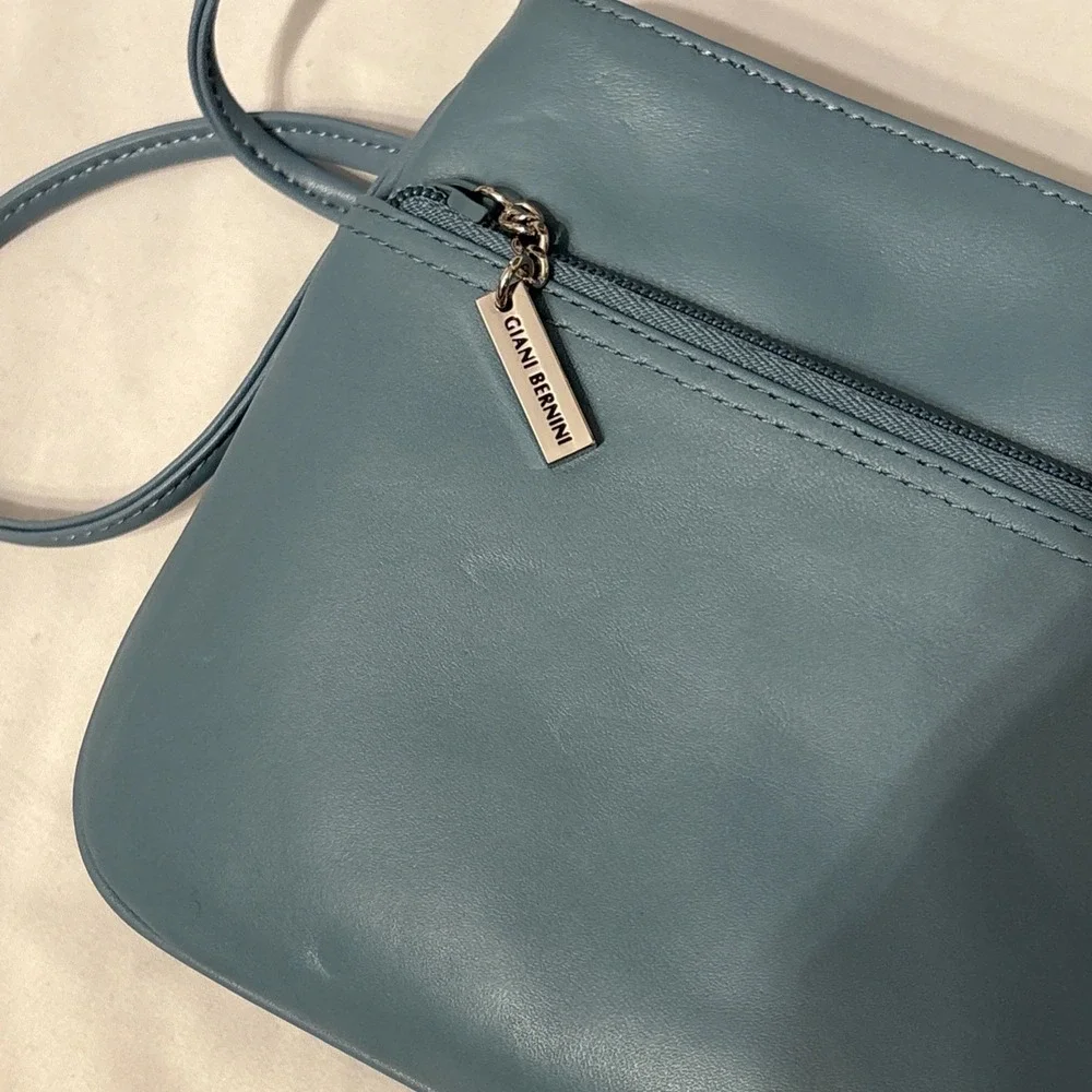 Vintage Giani Bernini Baby Blue Cross Body Shoulder‎ Bag